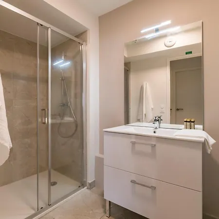 Lagrange Le Cristal De Piau